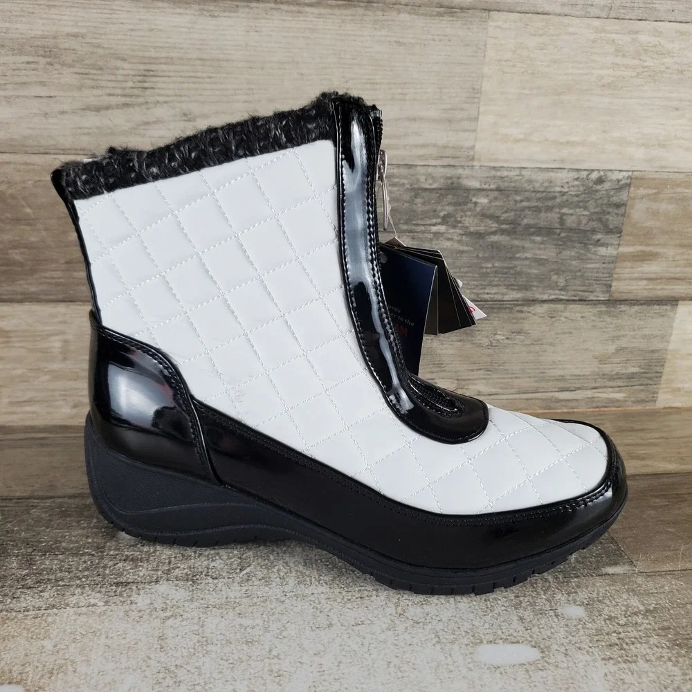 Khombu Megan Womens Winter Boots White Black Waterproof Front Zip Size 8 W